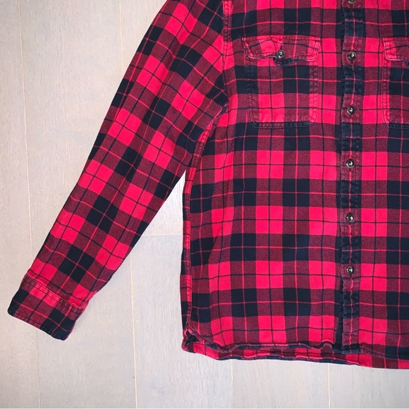 Roots Red & Black Plaid Button Down Flannel Shirt - Picture 2 of 7